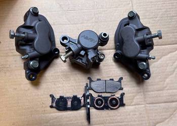 Zacisk Tłoczki Klocki Hamulcowe Przód Tył Jarzmo Yamaha FZ6 S1 S2 04-09