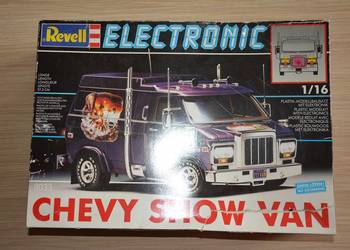 Model Revell 8033 Electronic Chevy Show Van - czytaj opis !
