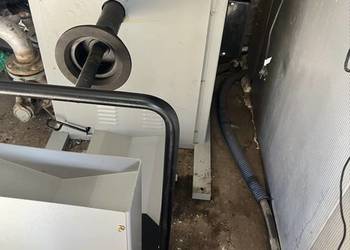 Wyważarka z podnośnikiem pneumatycznym