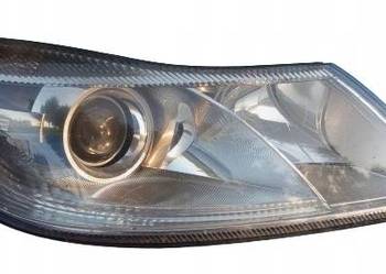 LAMPA PRAWY PRZÓD SOCZEWKA XENON 1Z2941016F UK ANGLIK SKODA OCTAVIA II LIFT