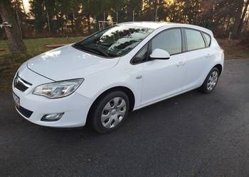 Opel Astra J