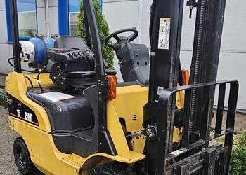 CATERPILLAR GP15N - Stan licznika: 2355 h. automat, przesuw boczny, UDT. CATERPILLAR GP15N - Stan licznika: 2355 h. automat, przesuw boczny, UDT.