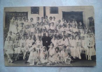 Przedwojenne zdjęcie grupowe " I Komunia św  "
