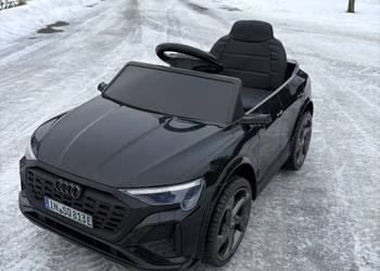 samochód na akumulator Audi SQ8 auto elektryczne