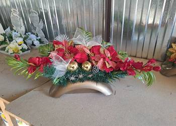 STROIKI NA CMENTARZ W MISACH NA DREWNIE