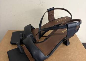 Skórzane Klapki na obcasie Alohas Asymmetric Straps