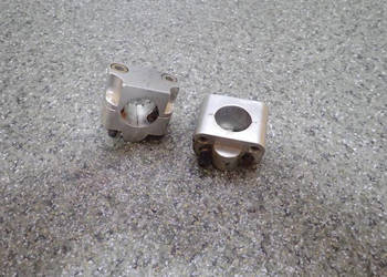 PODWYŻKI KIEROWNICY MOCOWANIA 28MM WIEŻYCZKI YAMAHA YZ 250 2T 96-02R