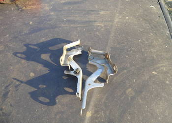Zawiasy maski Toyota Corolla Verso II 04-09 komplet