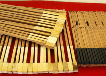 39 Stare klawisze fortepianu klawiatura pianina organy