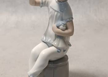 LLADRO #1083G Dziewczynka z lalką