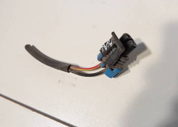 MG F MGF CABRIO KOSTKA ZŁĄCZKA WTYK HALOGENU HALOGEN 1998 r