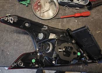 LAMPA PRAWY TYL PEUGEOT 308 II T9 9823728580 ORG