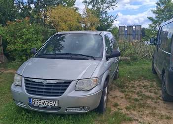 Sprzedam duży  rodzinny i bardzo wygodny samochód
