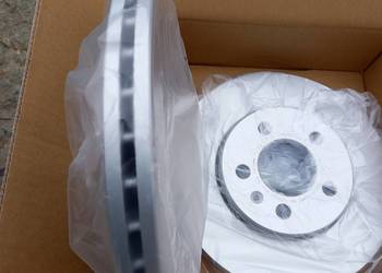 Tarcze hamulcowe przód Vw Golf IV Bora 256mm 2 sztuki kpl