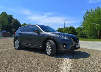 Bardzo ladna - chodź niestety uszkodzona Mazda CX5