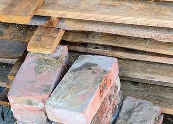 Stara czerwona cegła poniemiecka