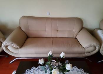 Beżowa Sofa ze skóry ekologicznej