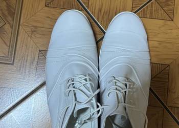 Sprzedam buty komunijne
