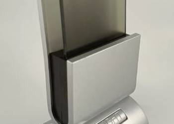 Stołowy zegar, budzik, termometr. Zmienia kolory. NOWY. Stołowy zegar, budzik, termometr. Zmienia kolory. NOWY.