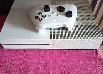 Xbox one +pad orginalny + dysk dodatkowy z Xbox on