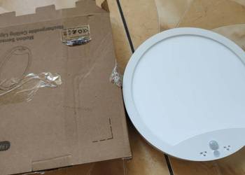 bezprzewodowa lampa sufitowa LED z czujnikiem ruchu marki Glighone