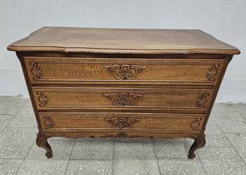 Komoda ludwikowska z szufladami zamykanymi na klucz