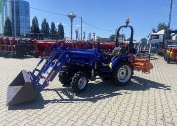 Ciągnik rolniczy FARMTRAC 26 4WD z ładowaczem czołowym. Dostępny od ręki.