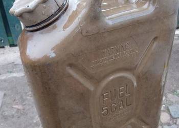 Kanister wojskowy Kanada 20 l. Tworzywo sztuczne