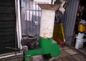 rozdrabniacz do gałęzi spalinowy i kosiarka trzy kołowa 60 cm koszenia