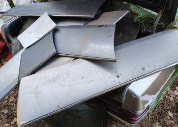 Mercedes W124 listwa błotnika drzwi szeroka 124