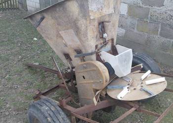 Rozsiewacz nawozu kos