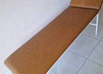 Syndyk sprzeda kozetkę