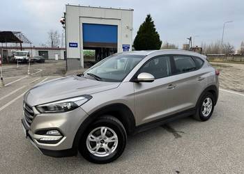 Hyundai Tucson 1.6 BENZYNA Klimatronik Nawigacja Kamera Ledy Tempomat HAK