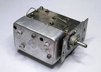 Głowica radioodbiornika Unitra z kondensatorem obrotowym (2)