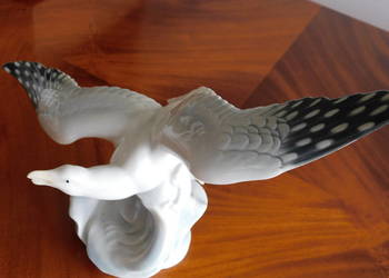 figurka lecącego ptaka Ilmenau nr 1084	 Fiaf