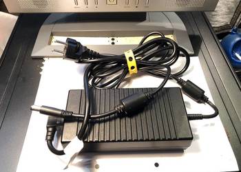 HP Hewlett- Packard AC Adapter, Model: Series HSTNN-LA03, PA -1181-02;