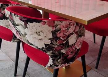 Zestaw krzeseł oraz stolików do kawiarni restauracji, jak NOWE