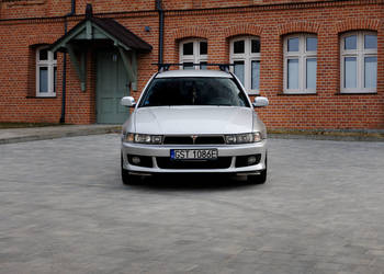 Mitsubishi Galant VIII kombi 2003r. 2.0 Benzyna