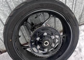 Felga tył tylnia triumph street triple 765 2024