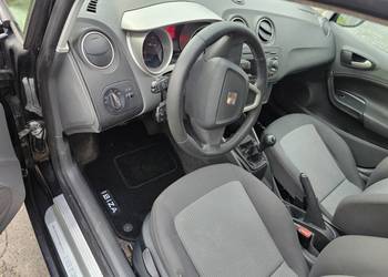 Seat Ibiza 2011r 1.4 86KM 4cylindry Klima Hak 5drzwi
