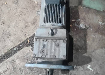 Motoreduktor przekładnia SEW  5.5 kw  61/obr