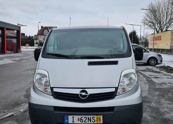 Opel Vivaro z windą dla niepełnosprawnych