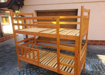 Łóżko piętrowe 3 osobowe z szufladami i materacami