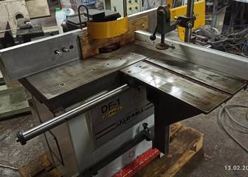 FREZARKA Z BOCZNYM STOLIKIEM JAROMA DF-1