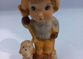 Angielska biskwitowa figurka dziecko i pies zimą