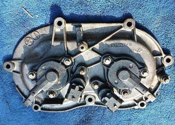 MERCEDES S CLASE W221.5.5LV8.POKRYWA  ROZRZADU Z  CZUJNIKAMI. A 2720150101.