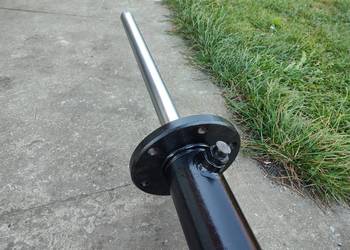 Siłownik hydrauliczny dwustronny kołnierzowy,prasa łuparka cyklop Siłownik hydrauliczny dwustronny kołnierzowy,prasa łuparka cyklop