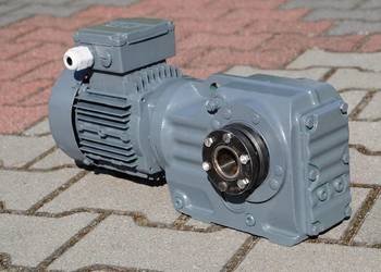 Motoreduktor kątowy 0.37kw. 28obr./min. firmy SEW