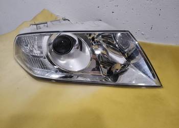 Reflektor prawy xenon Skoda Octavia w II