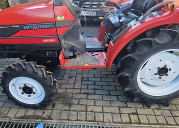 Traktorek mini-japoński Mitsubishi MT220